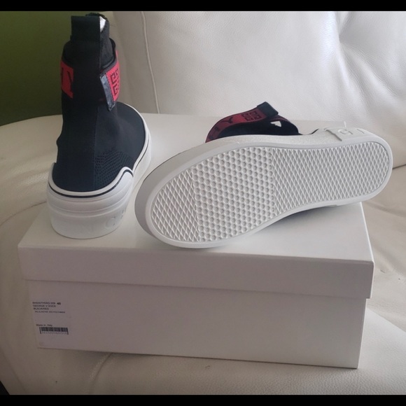Authentic BRAND NEW Givenchy Mens sneakers - Picture 2 of 4